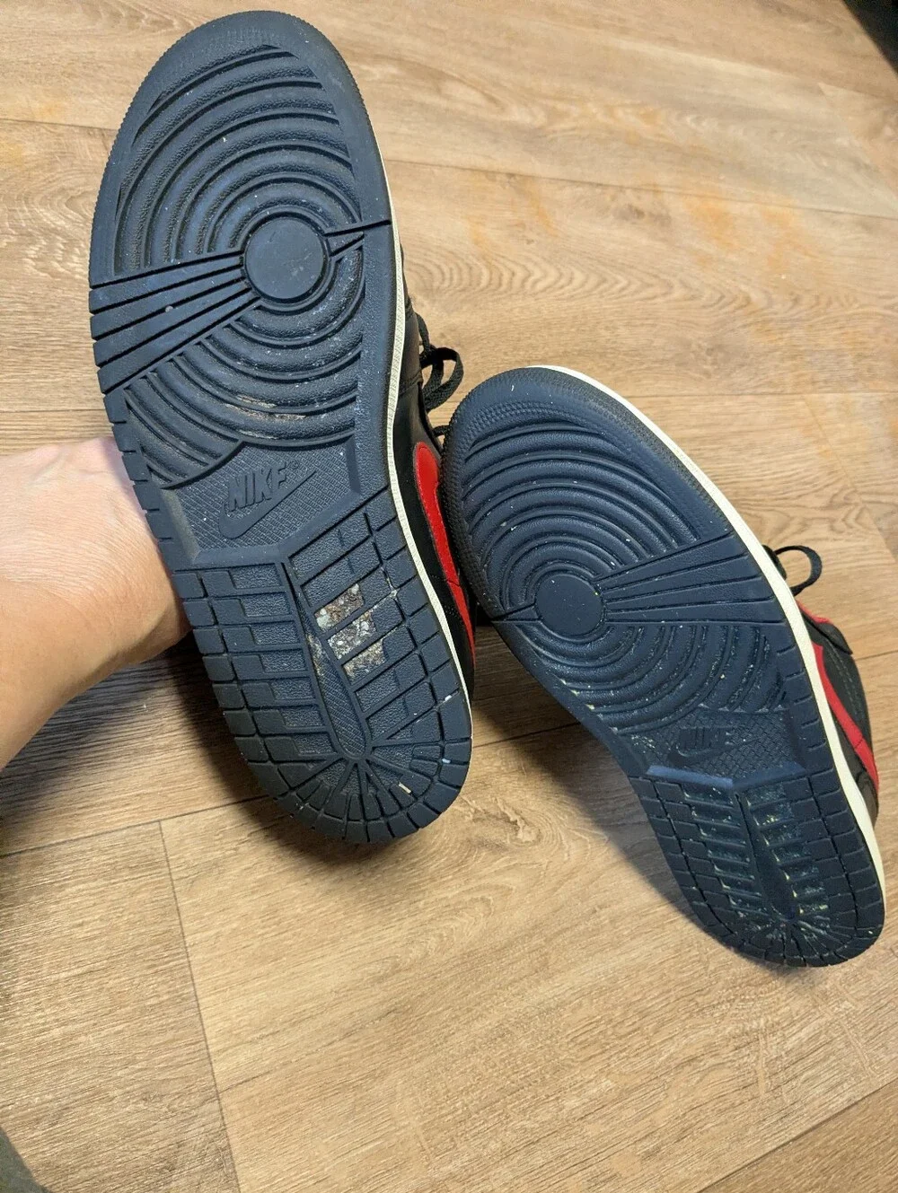 Nike Low-Top Sneakers - Black/White/Red